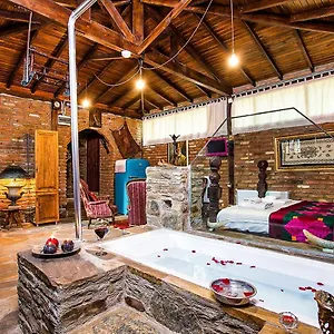 Stonehouse Selcuk
